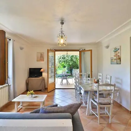 Spacieux Et Confortable A Sur Loup 60 M² Vue Sur Montagne
