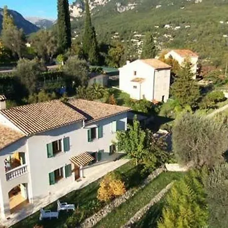 Apartment Spacieux Et Confortable A Sur Loup 60 M² Vue Sur Montagne Le Bar-sur-Loup
